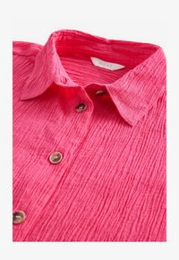 Vybrané, bright pink