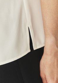 TATUUM Bluse - off white
