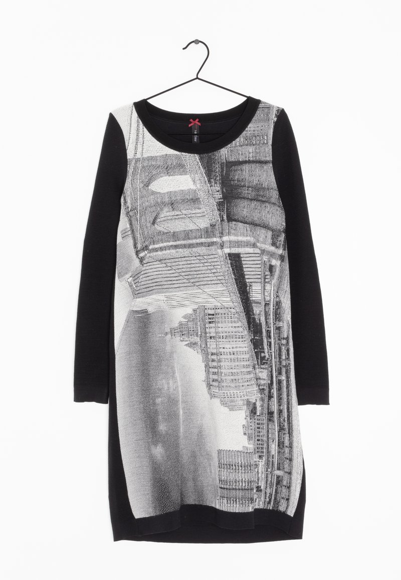 Marc Cain Robe pull - black