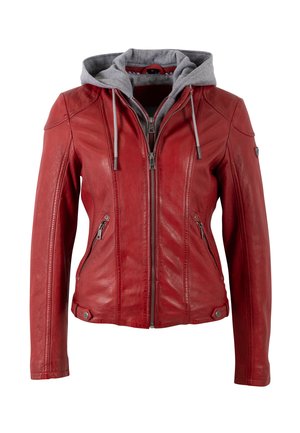Rote Lederjacke mit grauem Kapuzenpullover. Mit Reißverschluss vorne, zwei Seitentaschen und detaillierter Nahtführung an den Ärmeln. Glatte Textur, enganliegende Passform.