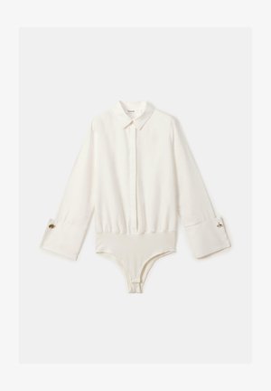 Body bianco a maniche lunghe con colletto, vestibilità strutturata, chiusura con bottoni frontalmente e dettagli ai polsini, realizzato in un tessuto liscio.