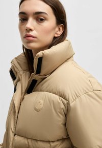 HUGO Talvitakki - open beige