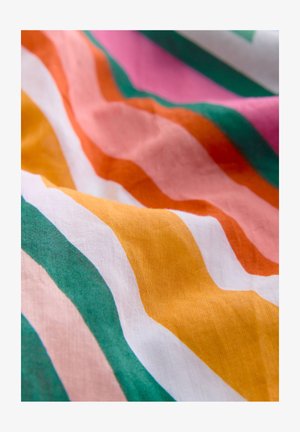 Värviline kangas, millel on lainelised triibud rohelises, roosas, oranžis, valges ja kollases. Pehme tekstuur, kerge puuvillane materjal.