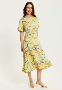 Liquorish MIDI ABSTRACT ZEBRA PRINT WITH  DETAIL  - Day dress - yellow