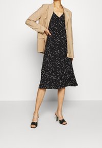 Anna Field Vapaa-ajan mekko - black