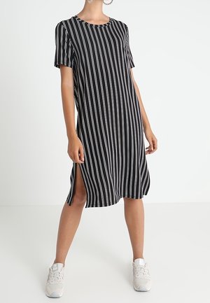 Sukienka z dżerseju