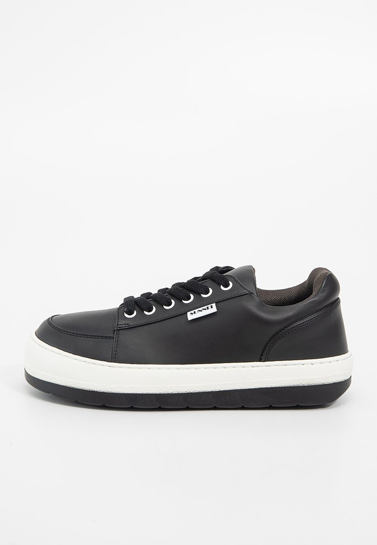 Sunnei Sneakers laag zwart