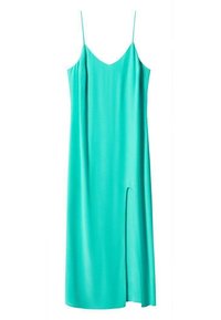 Une robe nuisette turquoise avec de fines bretelles, un décolleté droit et une fente sur le côté, fabriquée à partir d'un tissu drapé et lisse.