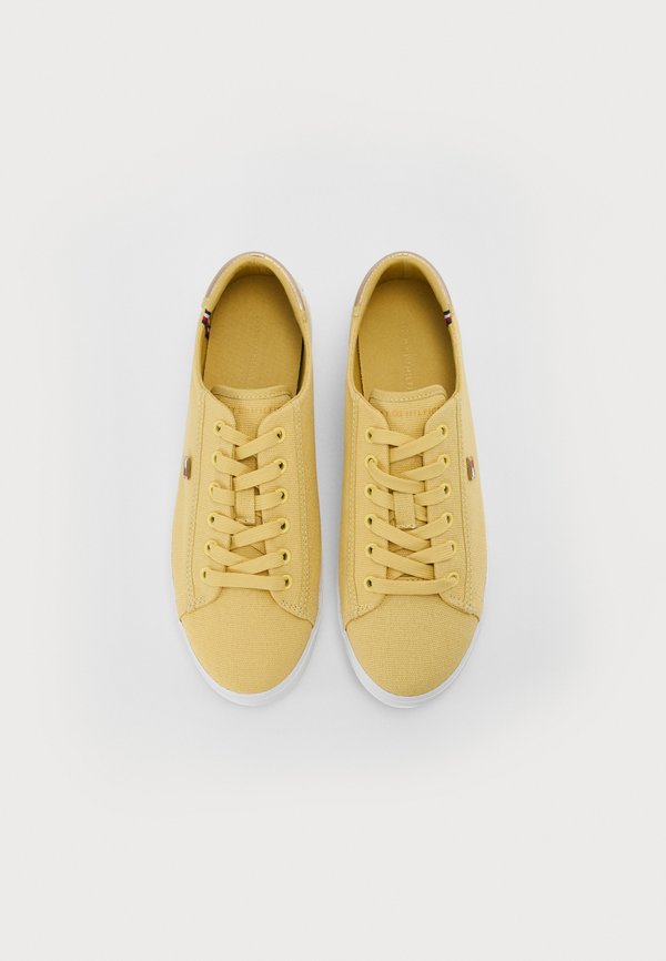 VULC LACE UP SNEAKER - Trainers - meringue4