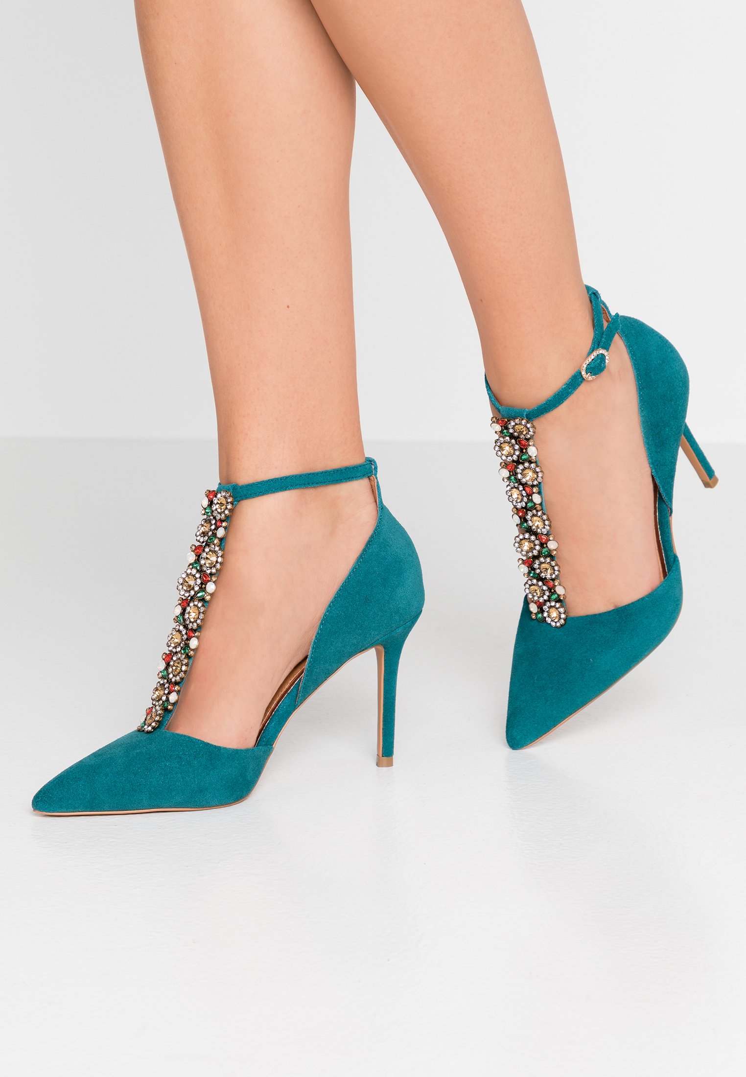teal heels uk