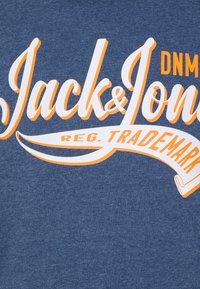 Jack & Jones JJELOGO HOOD - Džemperis su gobtuvu - blau