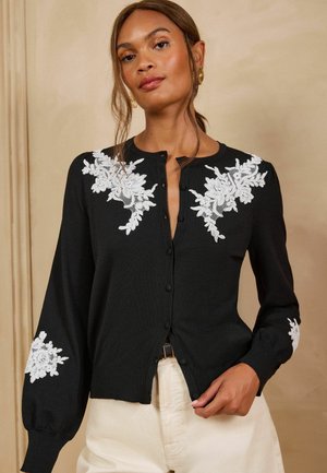 Love & Roses, LACE DETAIL CREW NECK KNITTED CARDIGAN - Chaqueta de punto - monochrome