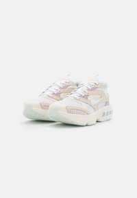 Nike Sportswear ZOOM AIR FIRE - Joggesko - pearl white/white/pale ivory/iced lilac/barely green