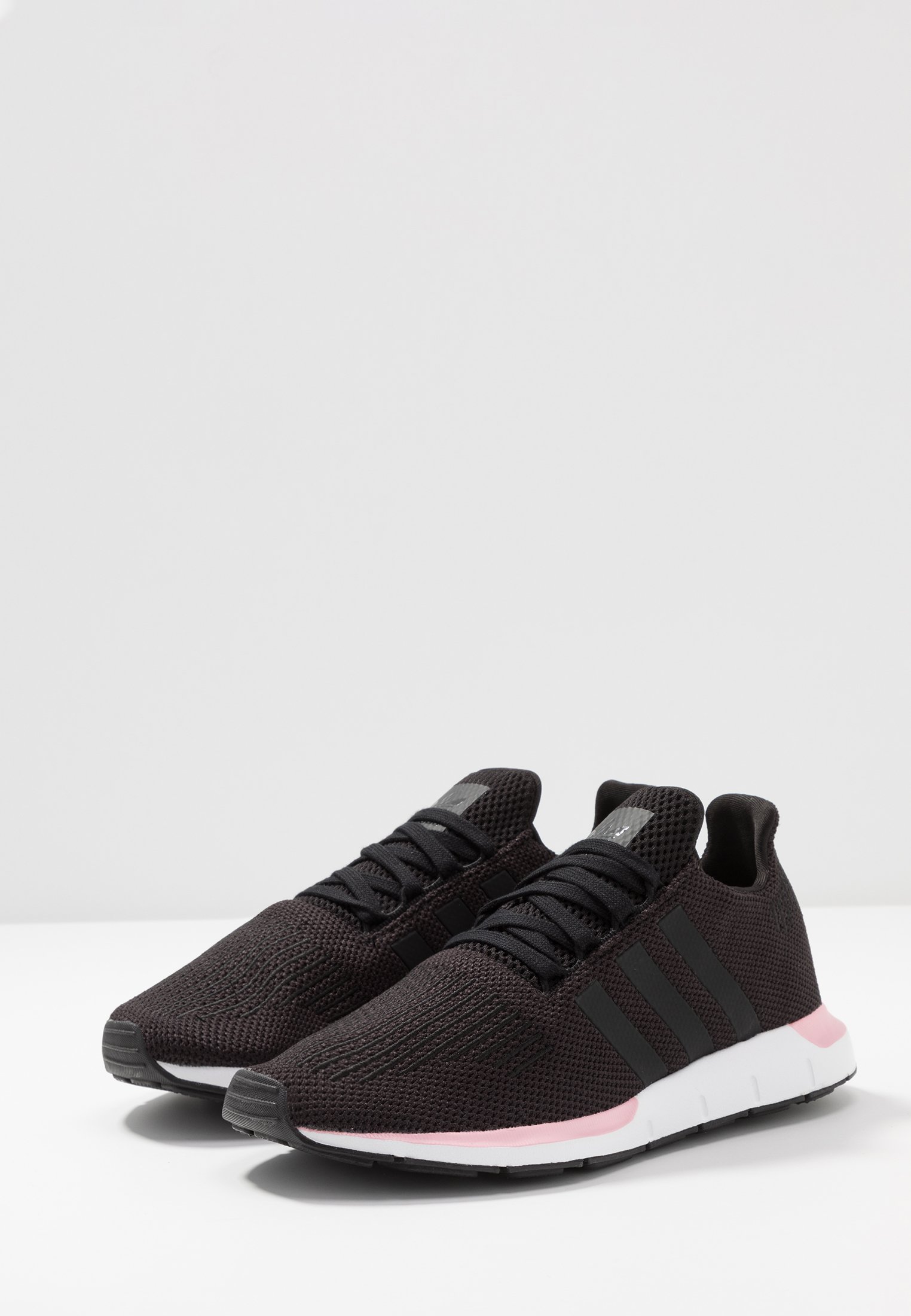 adidas swift run true pink
