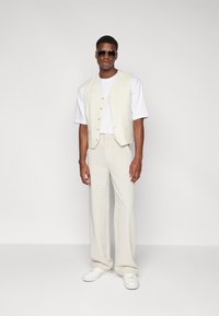 Jack & Jones PREMIUM JPRRIVIERA MIX - Mellény - cloud dancer