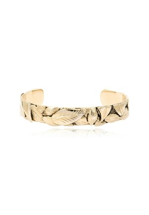 Bracelet jonc en or arborant un motif de feuille complexe, une surface texturée et des extrémités ouvertes pour un ajustement réglable.