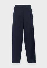 Izbrano, dark sapphire