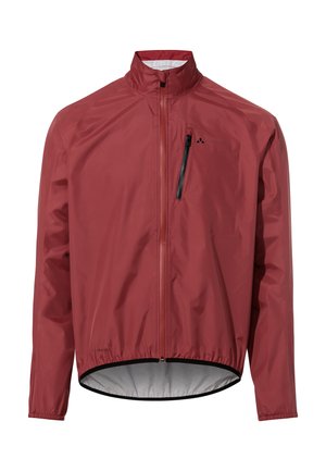 Veste légère rouge avec un col haut, fermeture éclair sur le devant, ourlet élastique et poche poitrine zippée. Tissu lisse et résistant à l'eau.