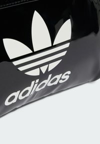 adidas Originals ADICOLOR MINI BOWLING - Rokassoma - black   white