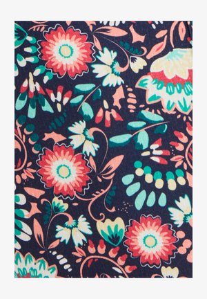 Tessuto floreale con uno sfondo blu scuro e fiori multicolori in rosso, rosa, verde acqua e verde. Include accentuazioni di foglie e spirali.