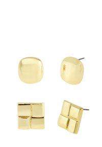 Guld studs øreringe med både et afrundet firkantet design og et fladt firkantet design, begge med en blank, glat overflade og ingen yderligere udsmykninger.