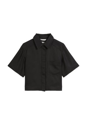 Zwarte kortafdelingen shirt met kraag, met een knoopsluiting aan de voorkant en een enkele borstzak. Gemaakt van gladde stof.