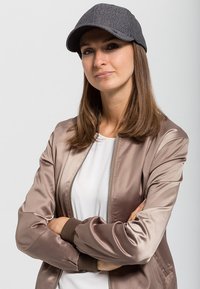 Flexfit Cap - black