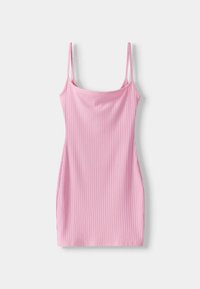 Rosa randig camisdress med tunna justerbara axelband, figurnära passform och slät textur. Inga anmärkningsvärda mönster eller hårdvarudetaljer.