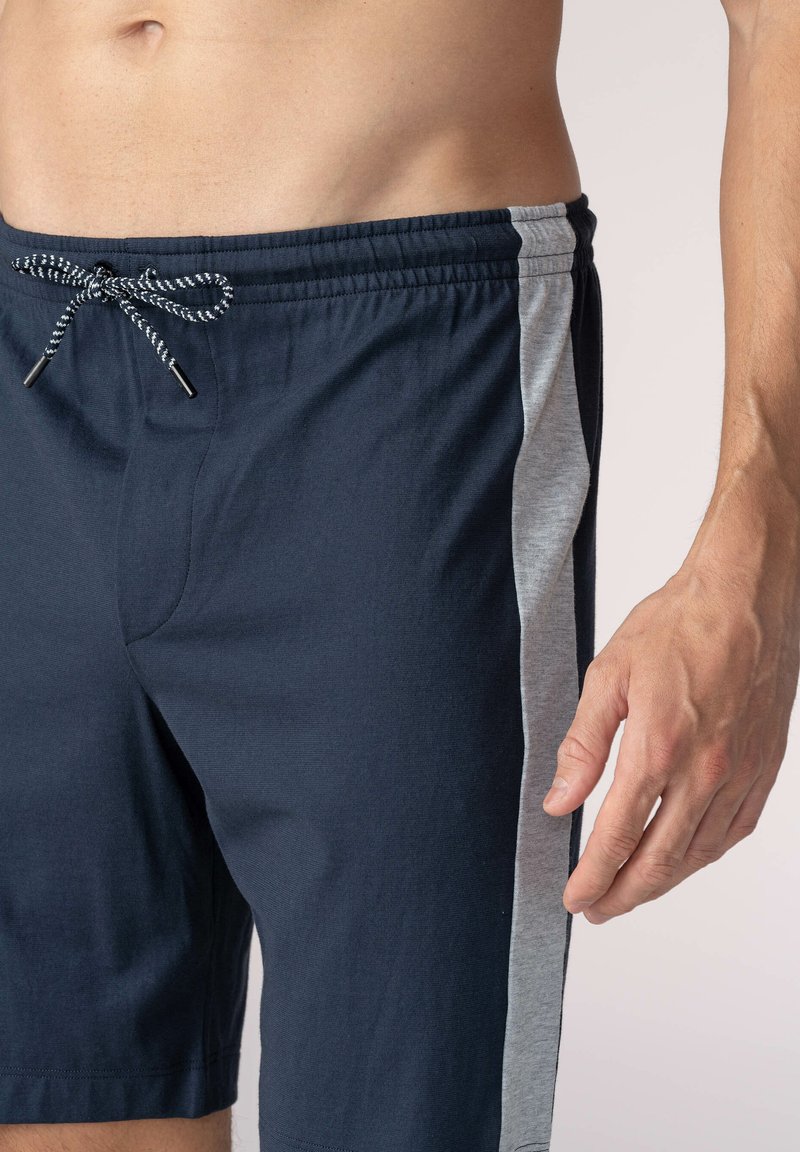 Herren Pyjamas | mey HOSE AUS BAUMWOLLE MIT TASCHE Nachtwäsche Hose yacht blue/dunkelblau - MR82347 Herren Pyjamas | mey HOSE AUS BAUMWOLLE MIT TASCHE Nachtwäsche Hose yacht blue/dunkelblau - MR82347