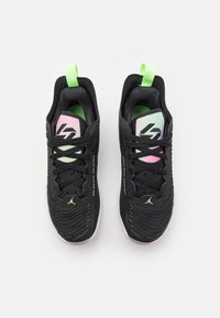 nike cosmic unity size 12