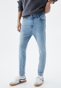 PULL&BEAR - CARROT  - Džíny Slim Fit - stone blue denim Miniatura obrázku 1