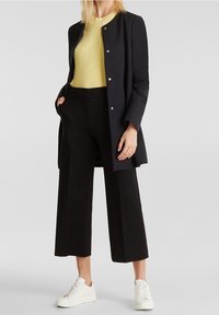 Esprit Collection Pitkä takki - black