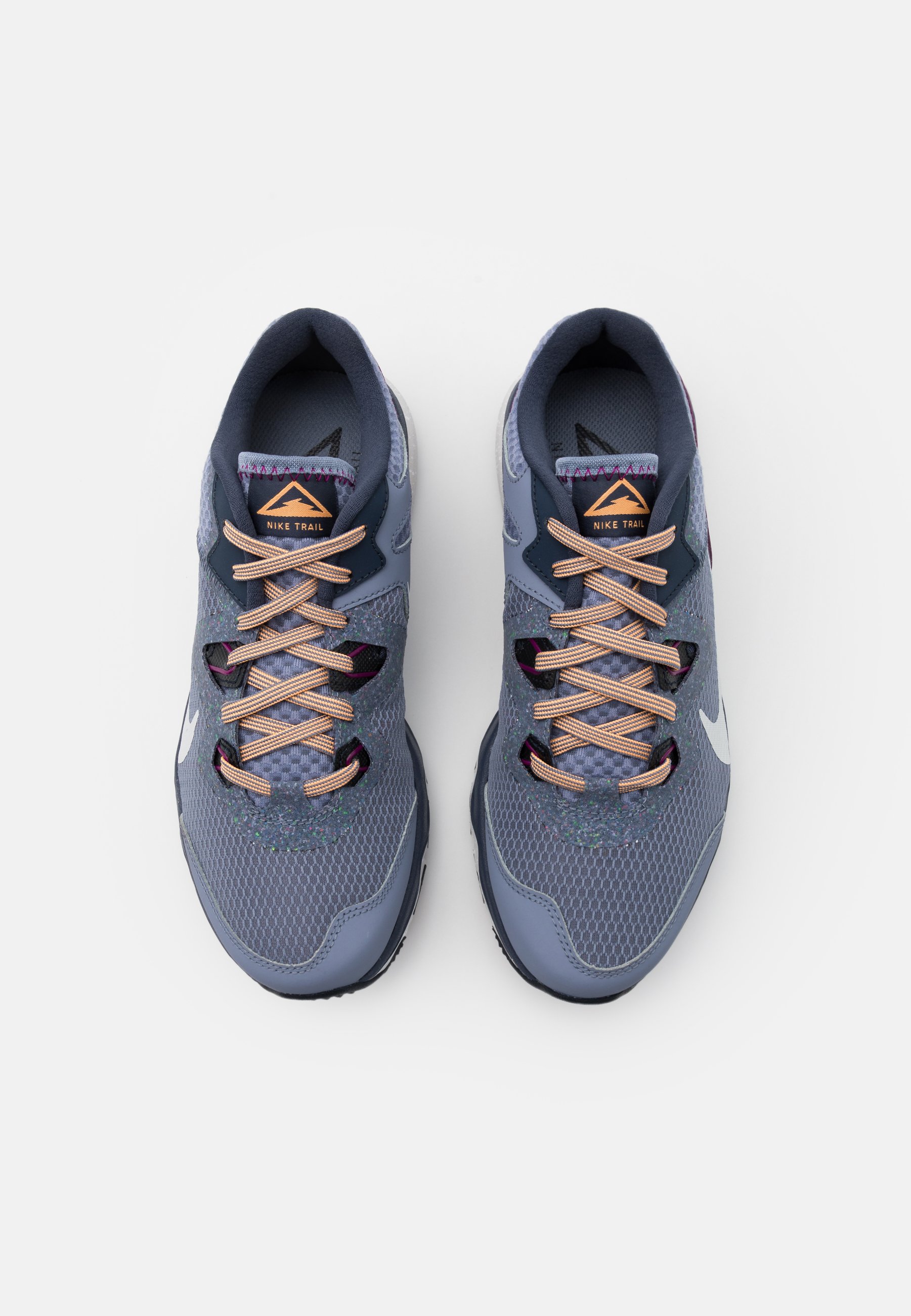 Nike Performance JUNIPER TRAIL - Trail hardloopschoenen - ashen  slate/photon dust/thunder blue/red plum/peach cream/dark  obsidian/Donkergrijs - Zalando.nl