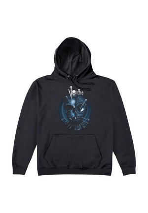 Sort hoodie med et grafisk print af et kranium med nåle, omkranset af et blåt cirkulært design. Den har en forlommer og hætte med snor.