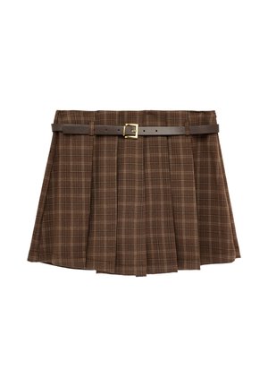 Brun plisseret mininederdel med tyndt beige ternet mønster og et mørkebrun bælte med spænde i guld hen over taljen.