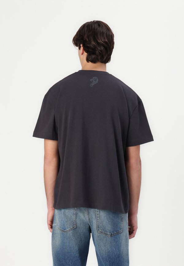BROKE PULPO - Basic T-shirt - charcoal3