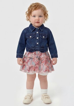 Guess, DENIM DRESS UND SLIP-SET - Robe en jean - blau