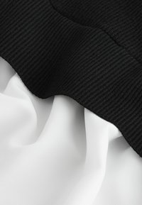 Next Svetr - black