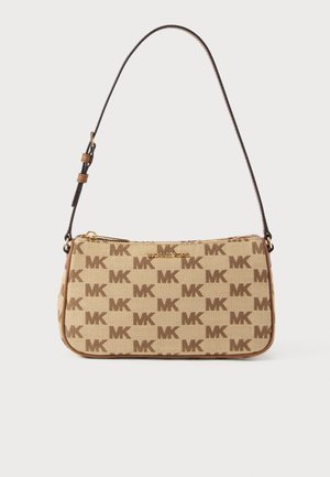 Sac à bandoulière Michael Kors beige et marron avec motif répétitif du logo "MK" et sangle réglable marron foncé, forme rectangulaire, fermeture éclair.