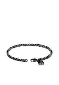 Svart metallarmbånd med et geometrisk kjede-design, med firkantede lenker og en lås prydet med en sirkulær anheng.