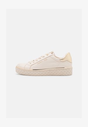 Trainers - cream