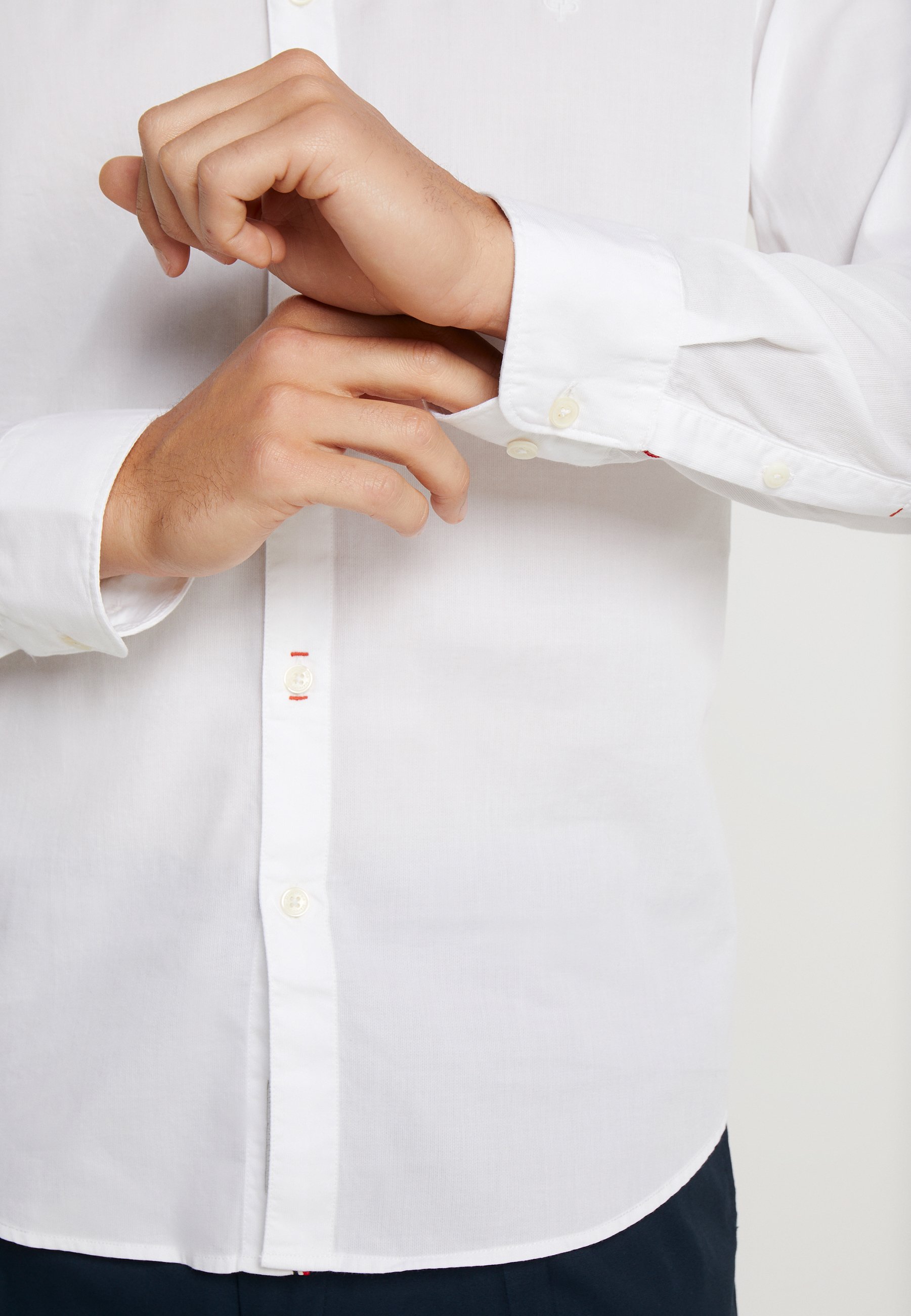 Marc O'Polo FINE BEDFORD GARMENT DYED Skjorte white Marc O'Polo FINE BEDFORD GARMENT DYED Skjorte white