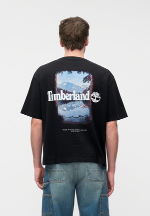 - T-shirt z nadrukiem