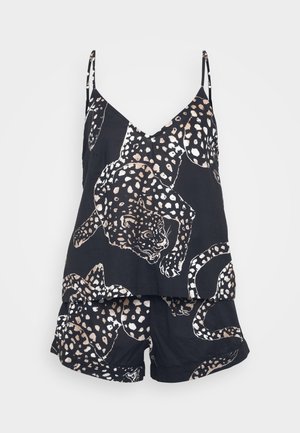 Sort pyjamasæt bestående af en ærmeløs top og shorts, prydet med leopardmønster i beige og off-white, fremstillet af blødt stof.