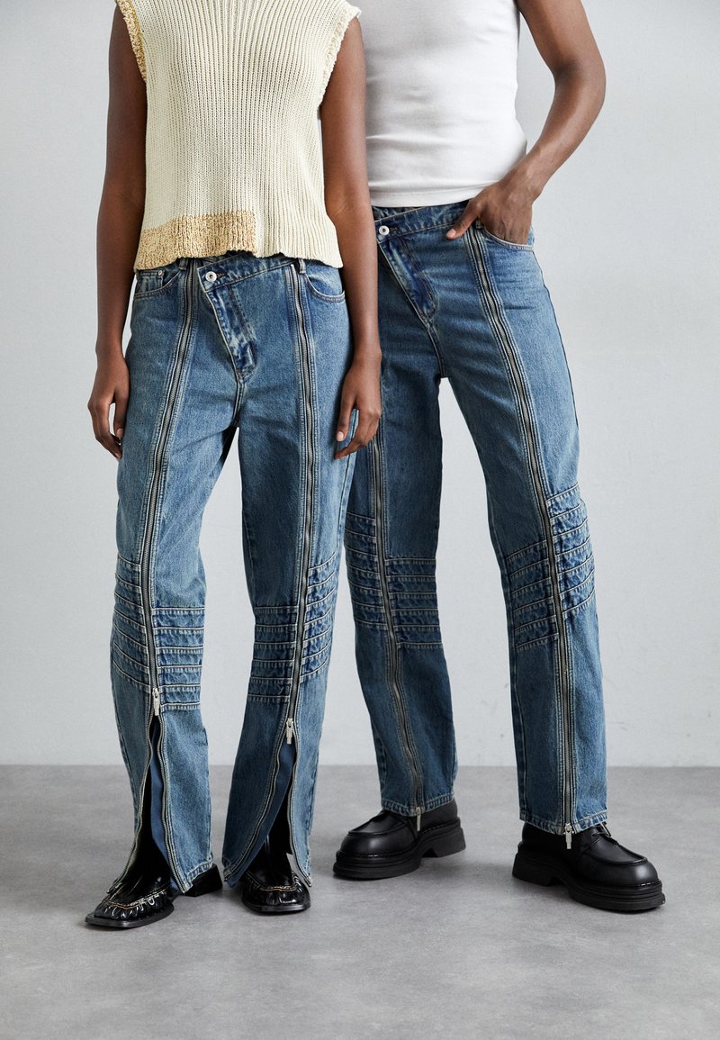 Feng Chen Wang SEAMING PANTS UNISEX - Straight leg jeans - blue