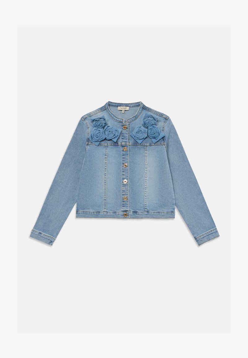Ανοιχτό μπλε τζην jacket με εφαρμογές ροζ λουλουδιών στους ώμους, κλείσιμο μπροστά με κουμπιά, μακριά μανίκια και cropped σχέδιο.