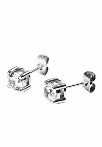 Silberne Steckerohrringe mit klaren runden Kristallen, die jeweils in einer vierkantigen Fassung mit einem Stecker-Verschluss gesichert sind.