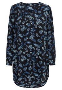 Svart blus med ett paisleymönster i blå och gröna nyanser, med en knappdetalj och långa ärmar, något rundad nederkant.