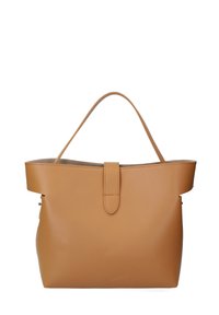 Borsa a tote in pelle tan con una texture liscia, una forma strutturata, due manici e una chiusura a pattina con un dettaglio a bottone abbinato.