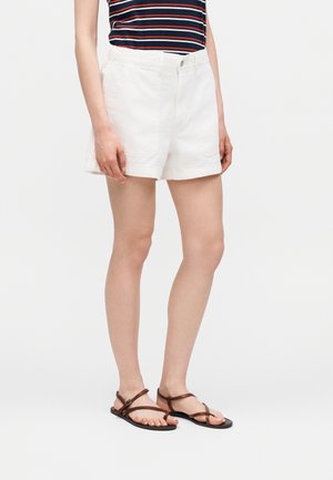 GAP EASY UTILITY - Denimové šortky - white